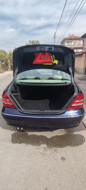 Mercedes-Benz C 200, снимка 12