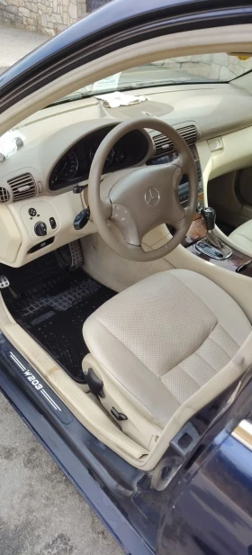 Mercedes-Benz C 200, снимка 10