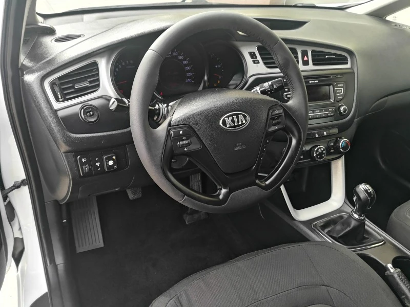 Kia Ceed 1.4 бензин газ, снимка 14 - Автомобили и джипове - 41001473