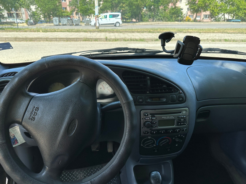 Ford Fiesta, снимка 1 - Автомобили и джипове - 46112939