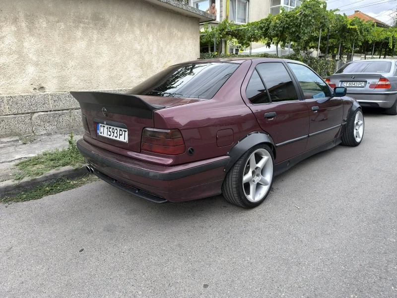 BMW 320, снимка 6 - Автомобили и джипове - 47902513