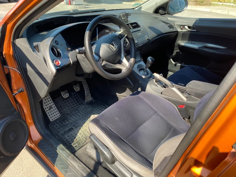 Honda Civic 2.2 iCTDi, снимка 6 - Автомобили и джипове - 47703280