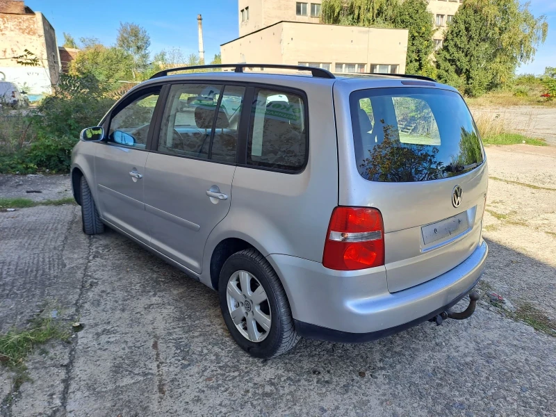 VW Touran, снимка 4 - Автомобили и джипове - 47719814