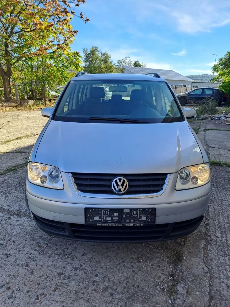 VW Touran, снимка 2 - Автомобили и джипове - 47719814