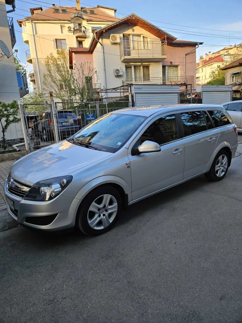 Opel Astra 1.6, снимка 2 - Автомобили и джипове - 47916878