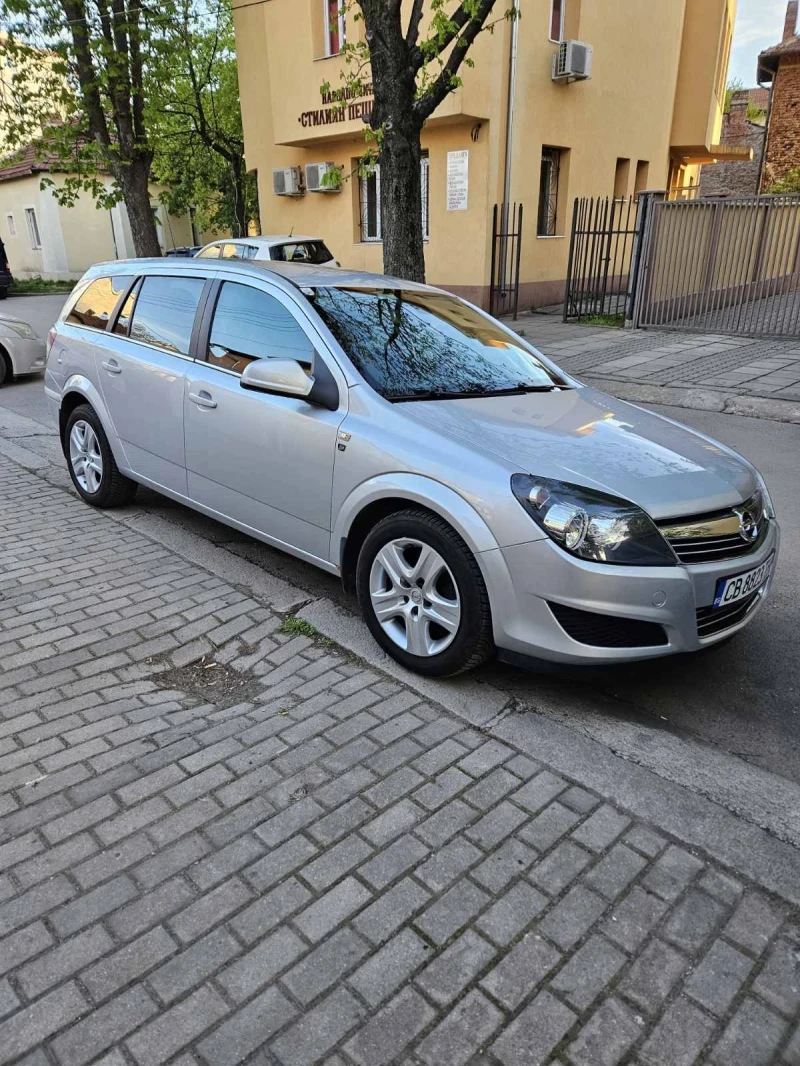 Opel Astra 1.6, снимка 1 - Автомобили и джипове - 47916878