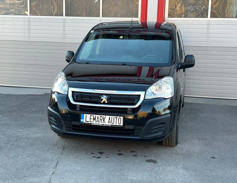 Peugeot Partner 1.2I TEPEE NAVI KLIMATIK EVRO 6B ЛИЗИНГ!!!, снимка 2 - Автомобили и джипове - 48558786