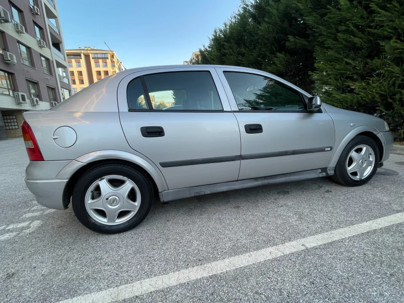 Opel Astra, снимка 2 - Автомобили и джипове - 48619093