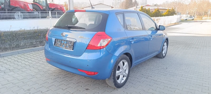 Kia Ceed 1.4, снимка 5 - Автомобили и джипове - 49067731