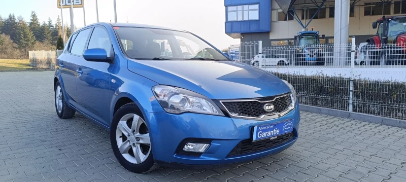 Kia Ceed 1.4, снимка 8 - Автомобили и джипове - 49067731