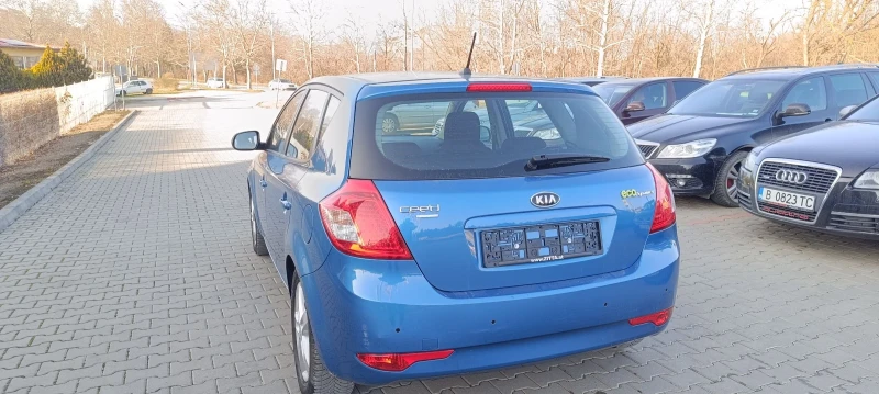 Kia Ceed 1.4, снимка 4 - Автомобили и джипове - 49067731