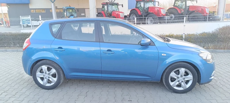 Kia Ceed 1.4, снимка 6 - Автомобили и джипове - 49067731