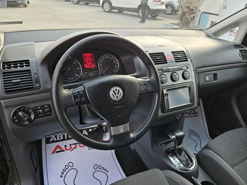 VW Touran 2.0TDI-140кс= АВТОМАТ= FACELIFT= АВТОПИЛОТ= НАВИ, снимка 8 - Автомобили и джипове - 49274884