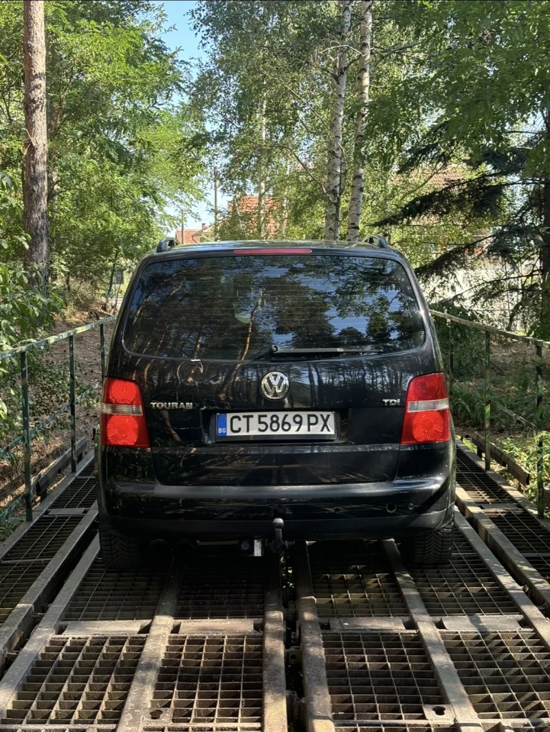 VW Touran, снимка 4 - Автомобили и джипове - 49378466