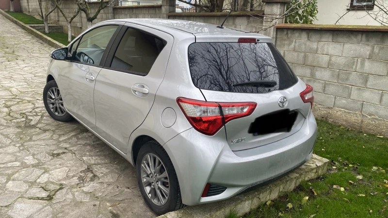Toyota Yaris 1.5, снимка 4 - Автомобили и джипове - 52711531