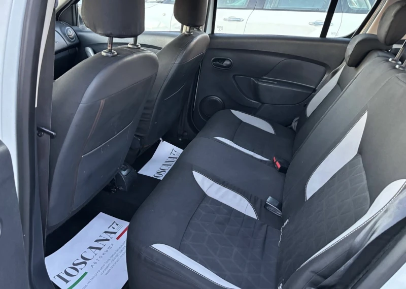 Dacia Sandero Stepway * 1.5dci* Navi* Лизинг, снимка 9 - Автомобили и джипове - 52905776