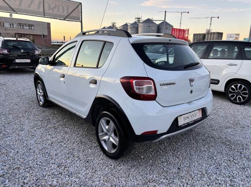 Dacia Sandero Stepway * 1.5dci* Navi* Лизинг, снимка 3 - Автомобили и джипове - 52905776