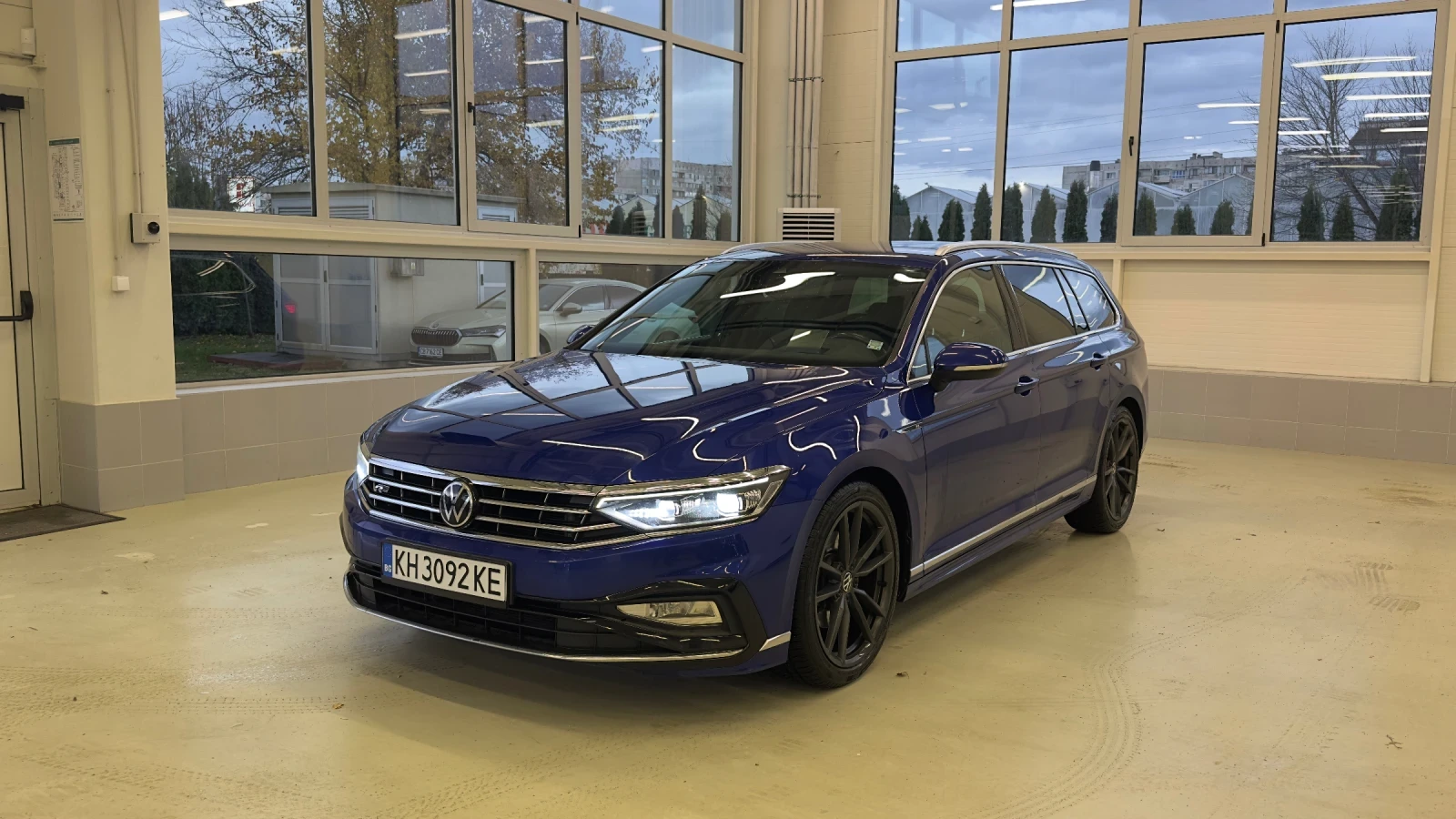 VW Passat B 8.5 R Line, снимка 1