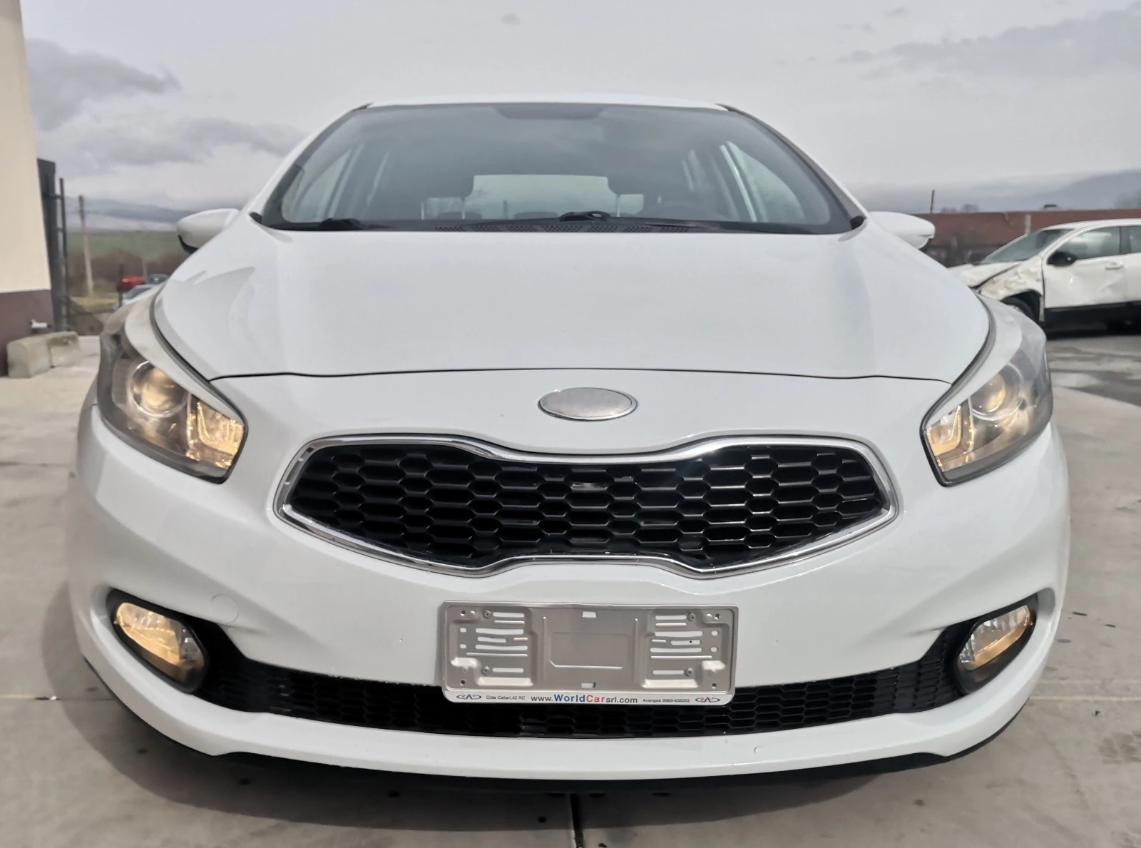 Kia Ceed 1.4 бензин газ - изображение 3