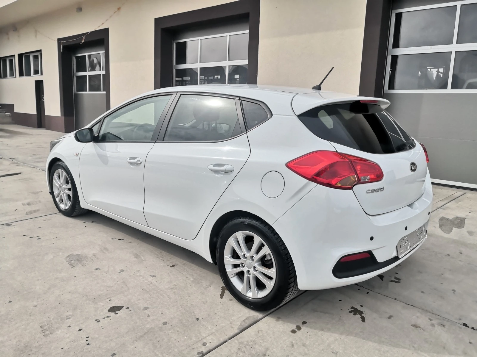 Kia Ceed 1.4 бензин газ - изображение 4