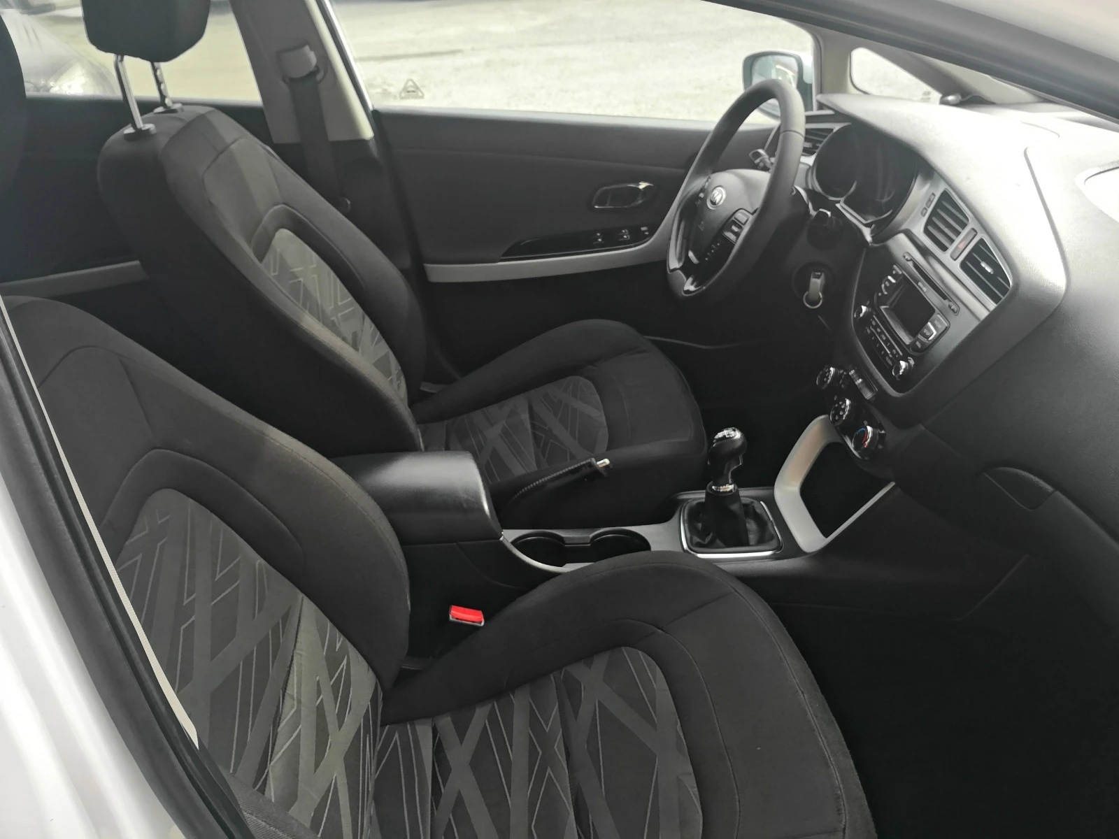 Kia Ceed 1.4 бензин газ | Mobile.bg — изображение 15