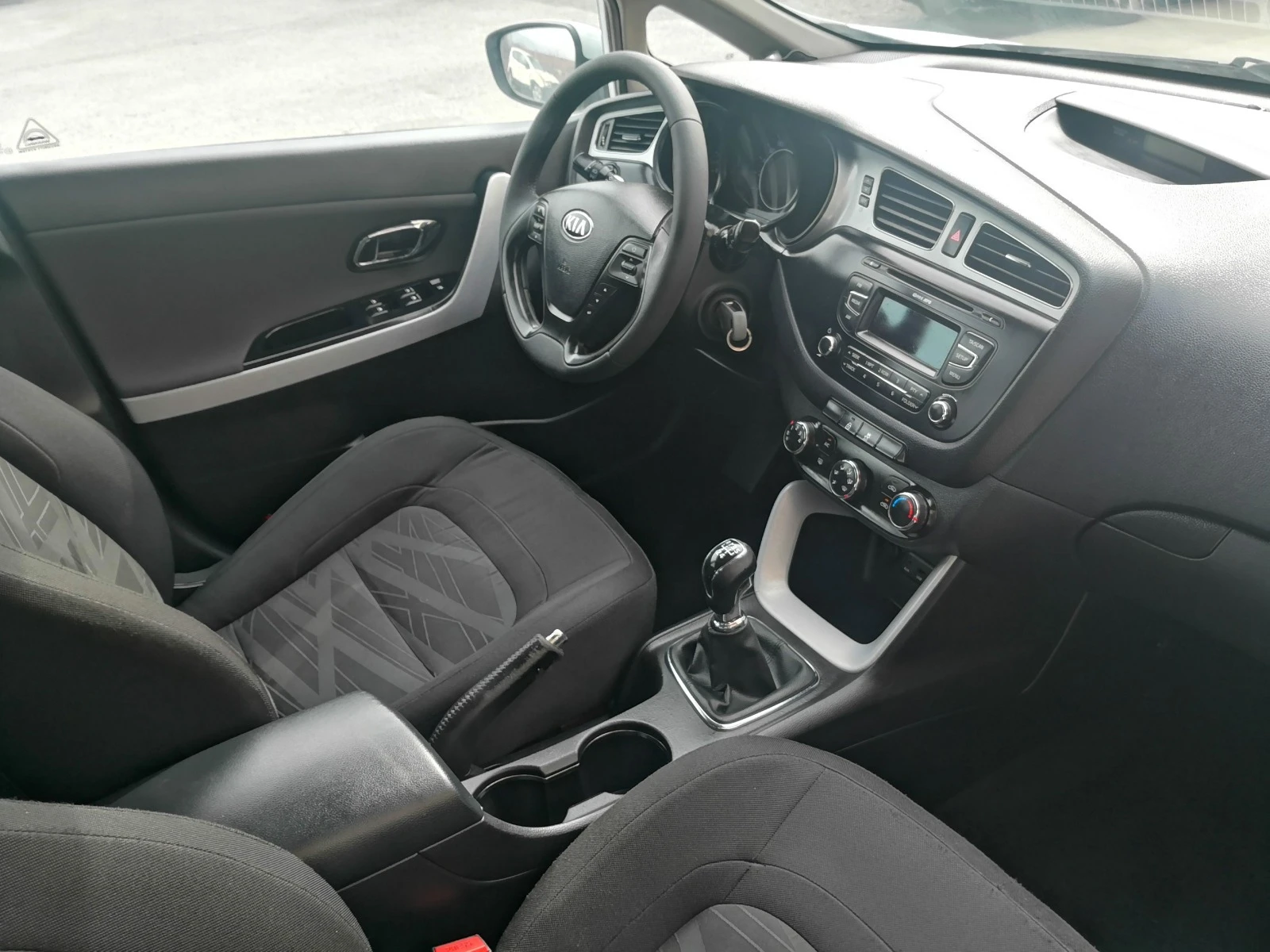 Kia Ceed 1.4 бензин газ | Mobile.bg — изображение 11