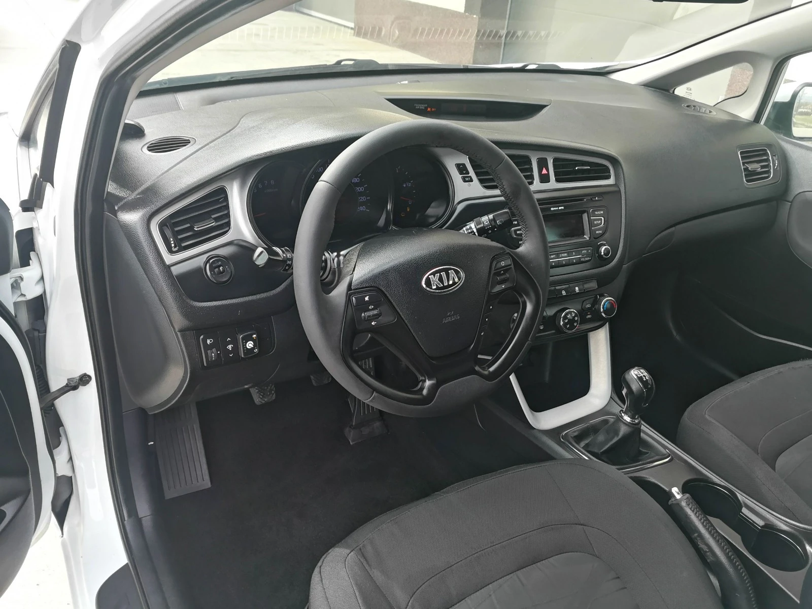 Kia Ceed 1.4 бензин газ - изображение 7