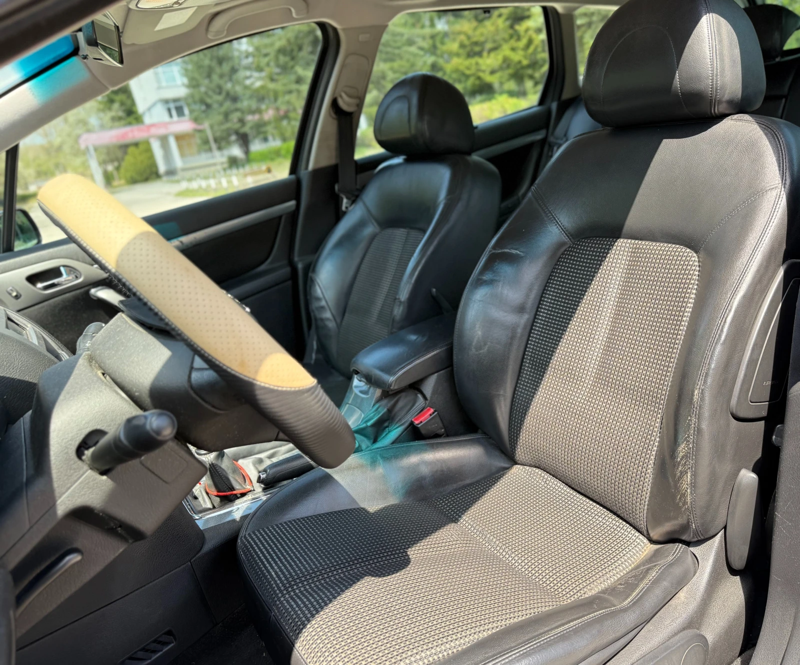 Peugeot 407 2.0HDI/136к.с./JBL/LED/PANO/ПОЛУ-КОЖА - изображение 8