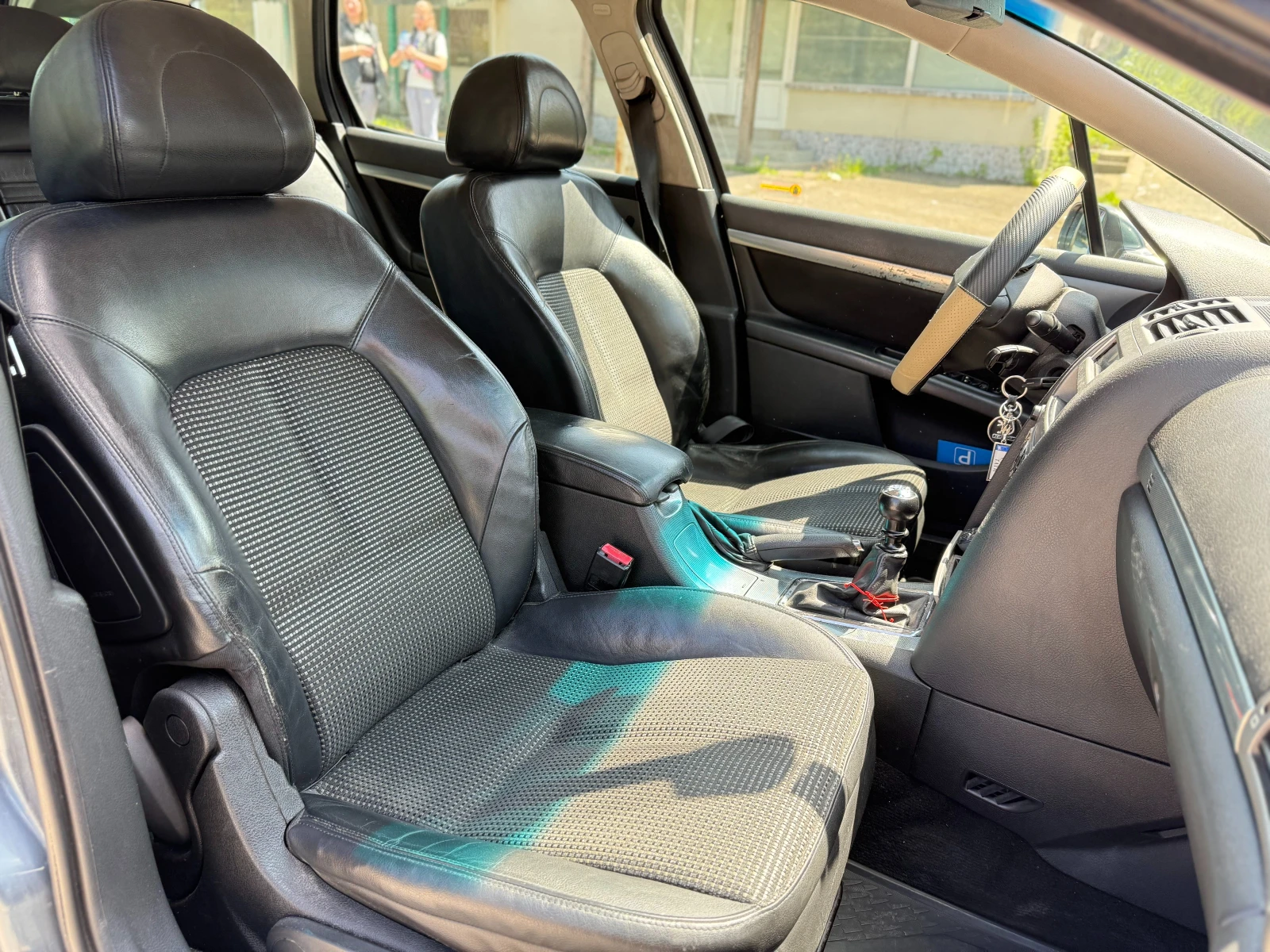 Peugeot 407 2.0HDI/136к.с./JBL/LED/PANO/ПОЛУ-КОЖА - изображение 10