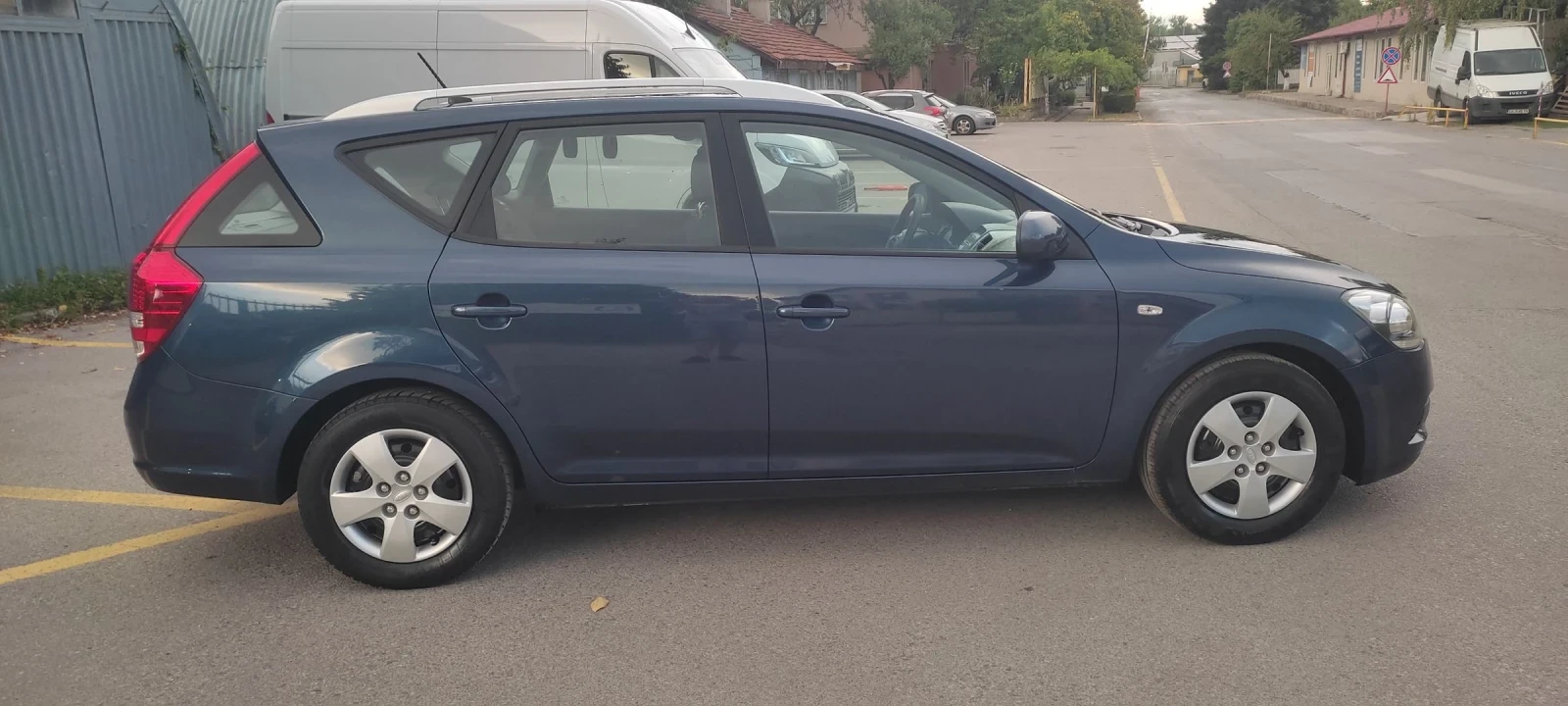 Kia Ceed 1.4i БЕНЗИН, снимка 8 - Автомобили и джипове - 51525394