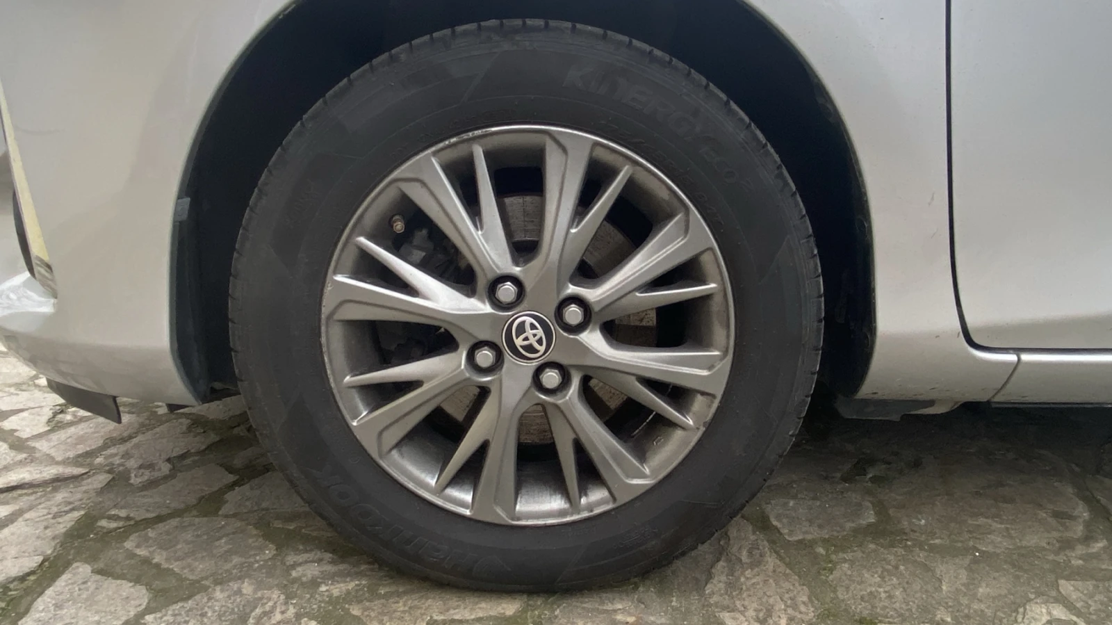 Toyota Yaris 1.5 - изображение 5