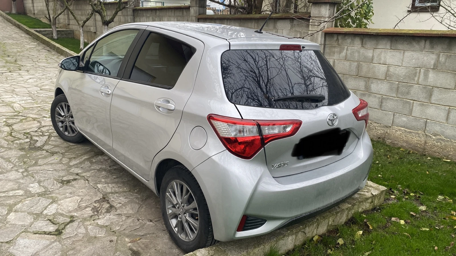 Toyota Yaris 1.5 - изображение 4