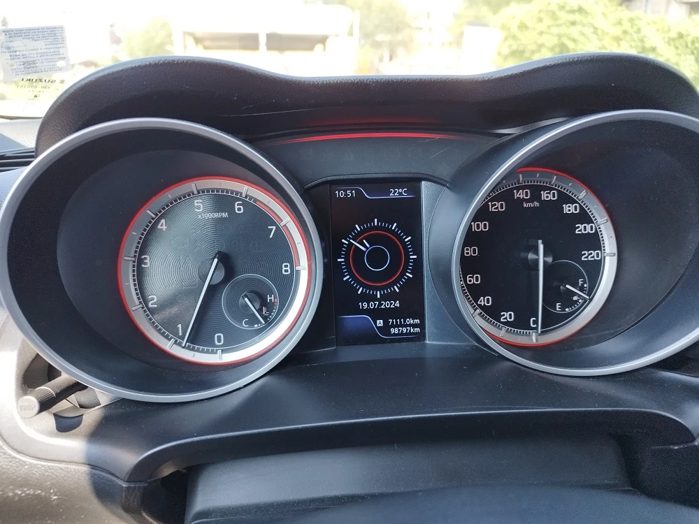 Suzuki Swift GLX - изображение 9