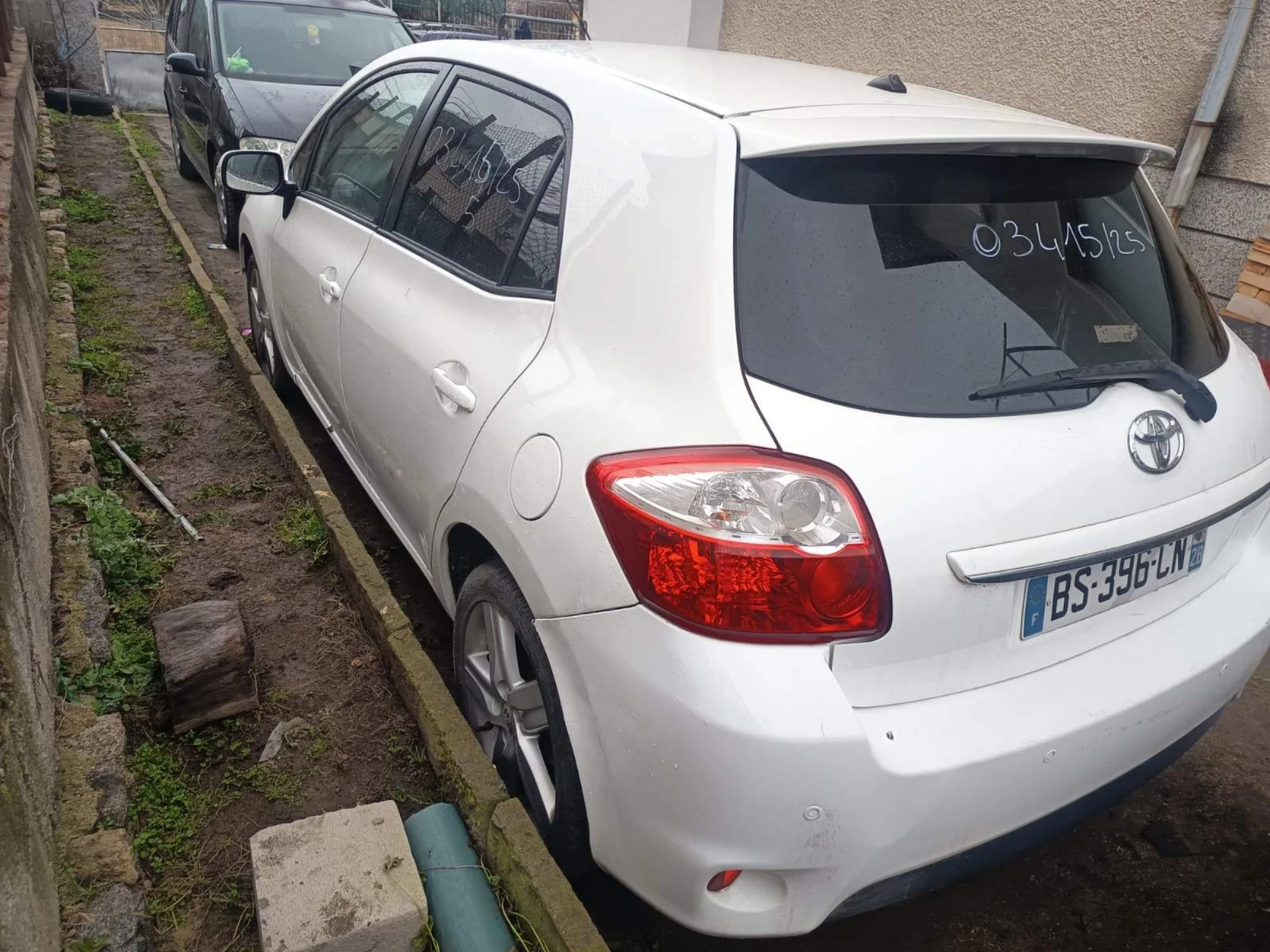 Toyota Auris 2.0 D4D ШЕСТ СКОРОСТИ - изображение 5