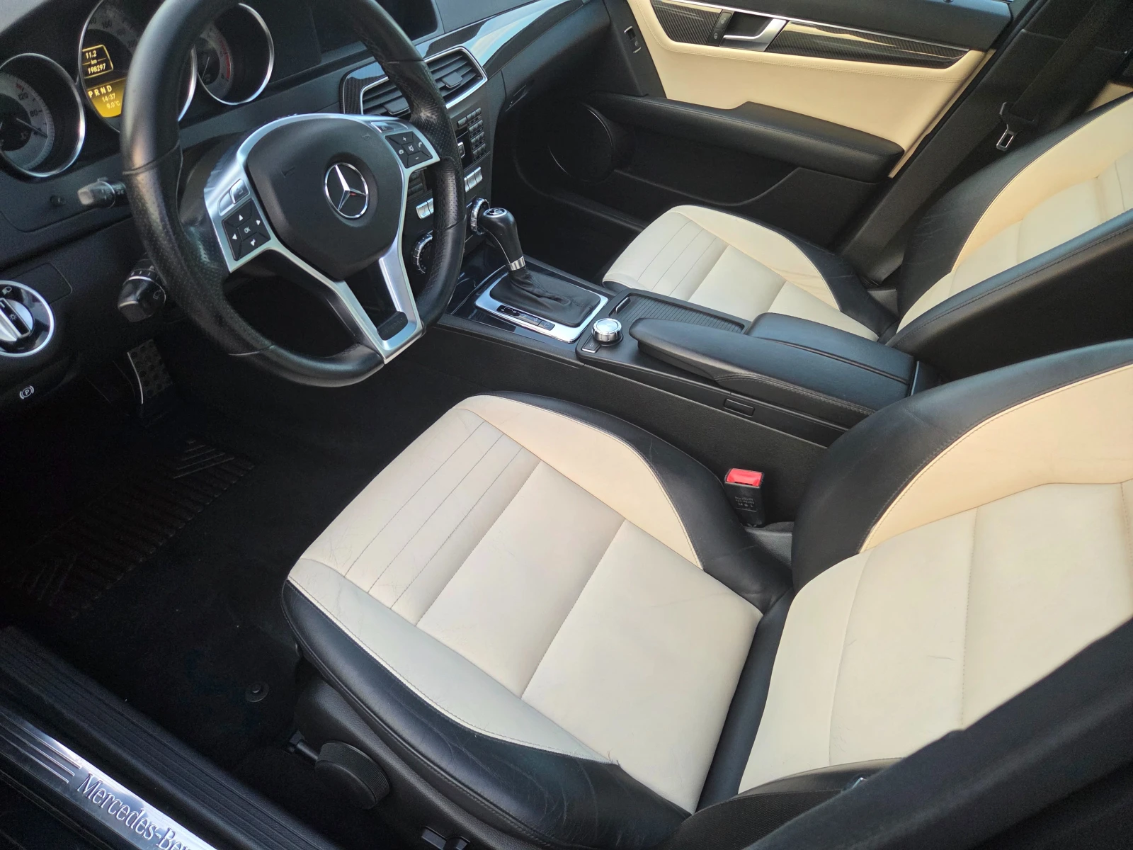 Mercedes-Benz C 300 3.0CDI Designo 4x4 AMG - изображение 10