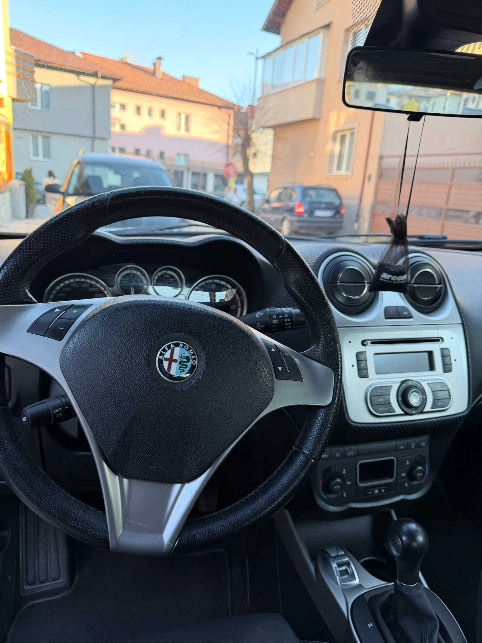 Alfa Romeo MiTo, снимка 4 - Автомобили и джипове - 53786701
