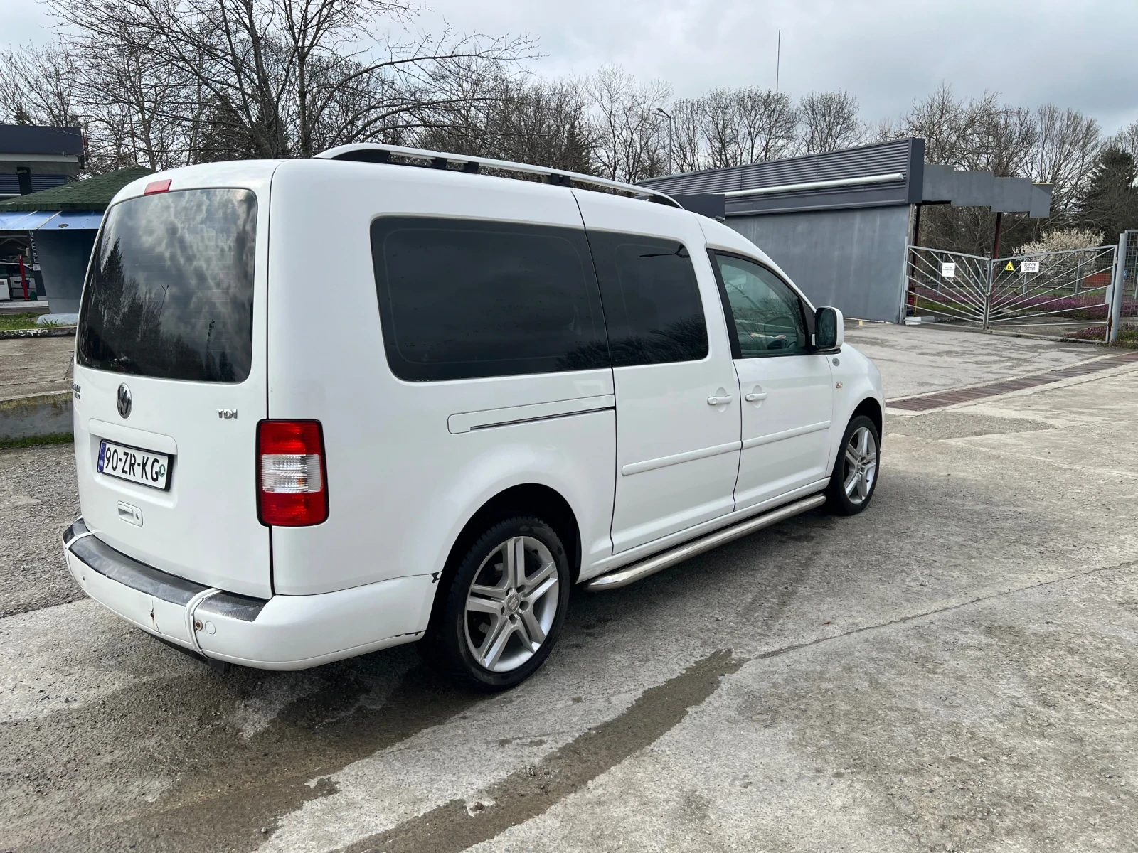 VW Caddy, снимка 4 - Автомобили и джипове - 54031145