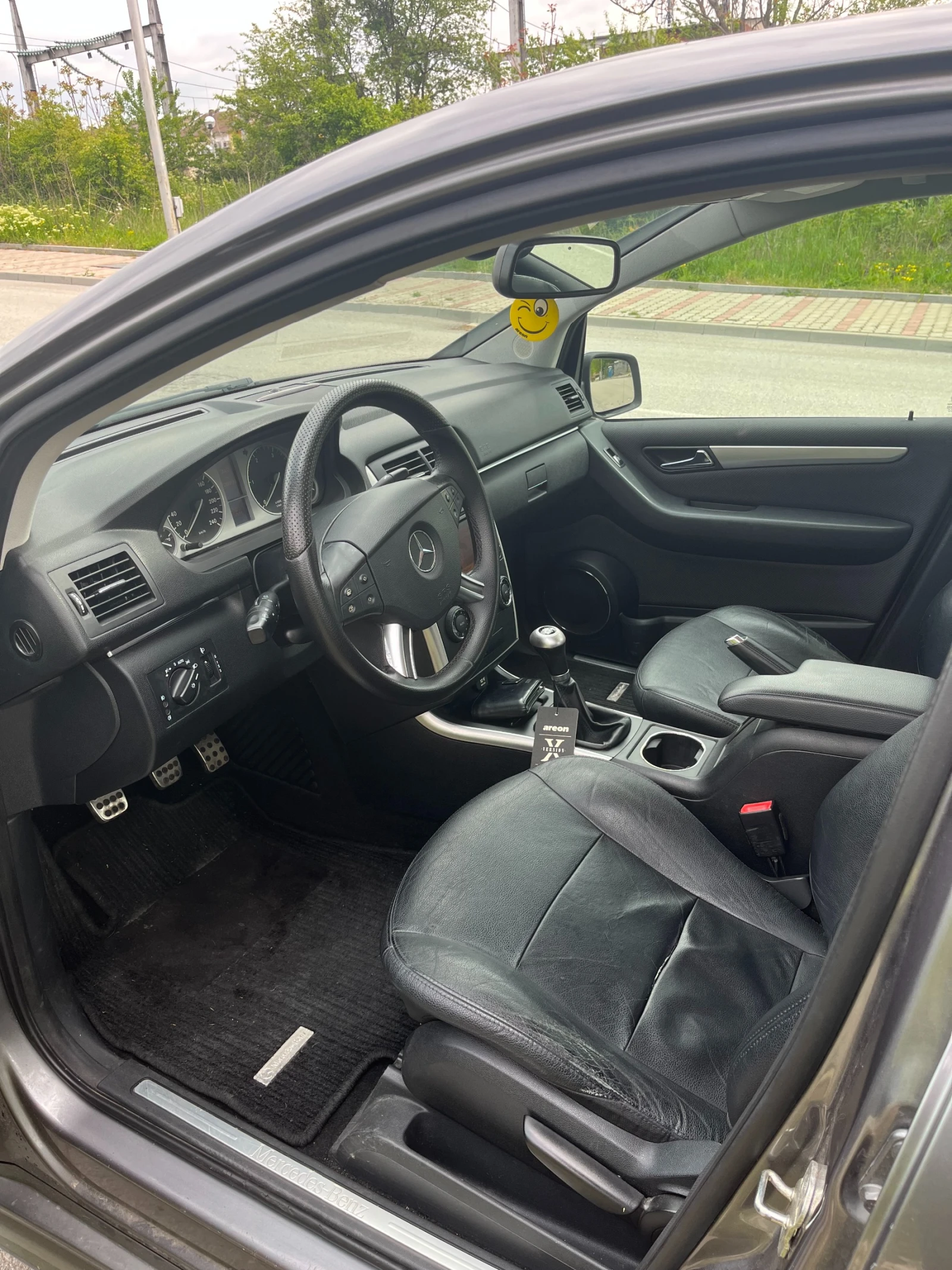 Mercedes-Benz B 200, снимка 12 - Автомобили и джипове - 54400549