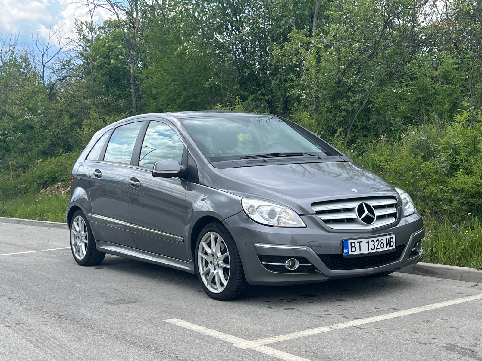 Mercedes-Benz B 200
