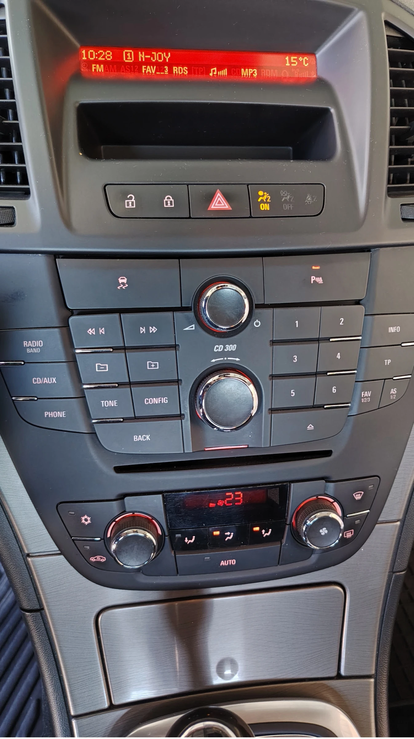 Opel Insignia 1, 8, снимка 17 - Автомобили и джипове - 54448214
