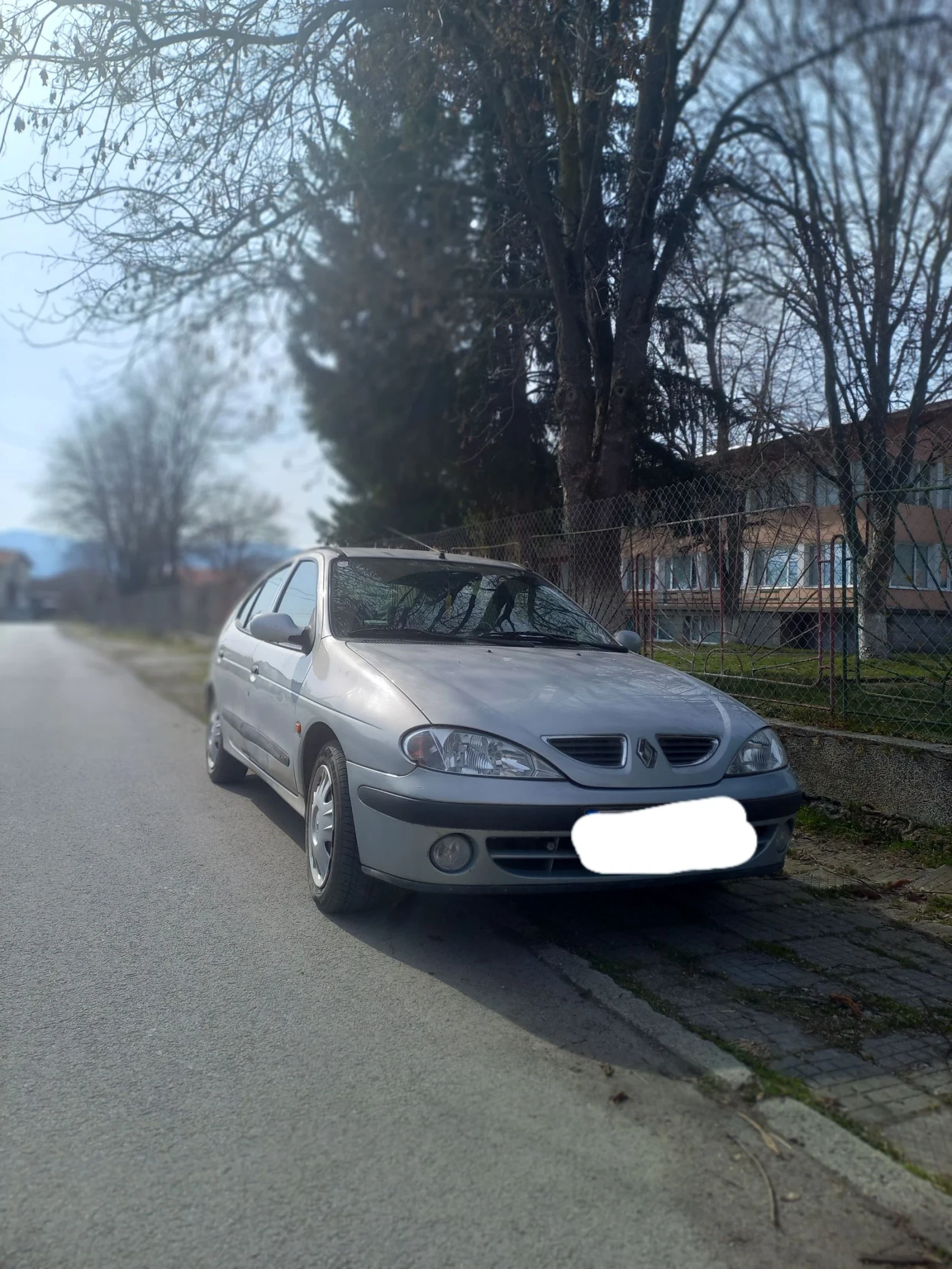 Renault Megane 1.9dti, снимка 3 - Автомобили и джипове - 54635047