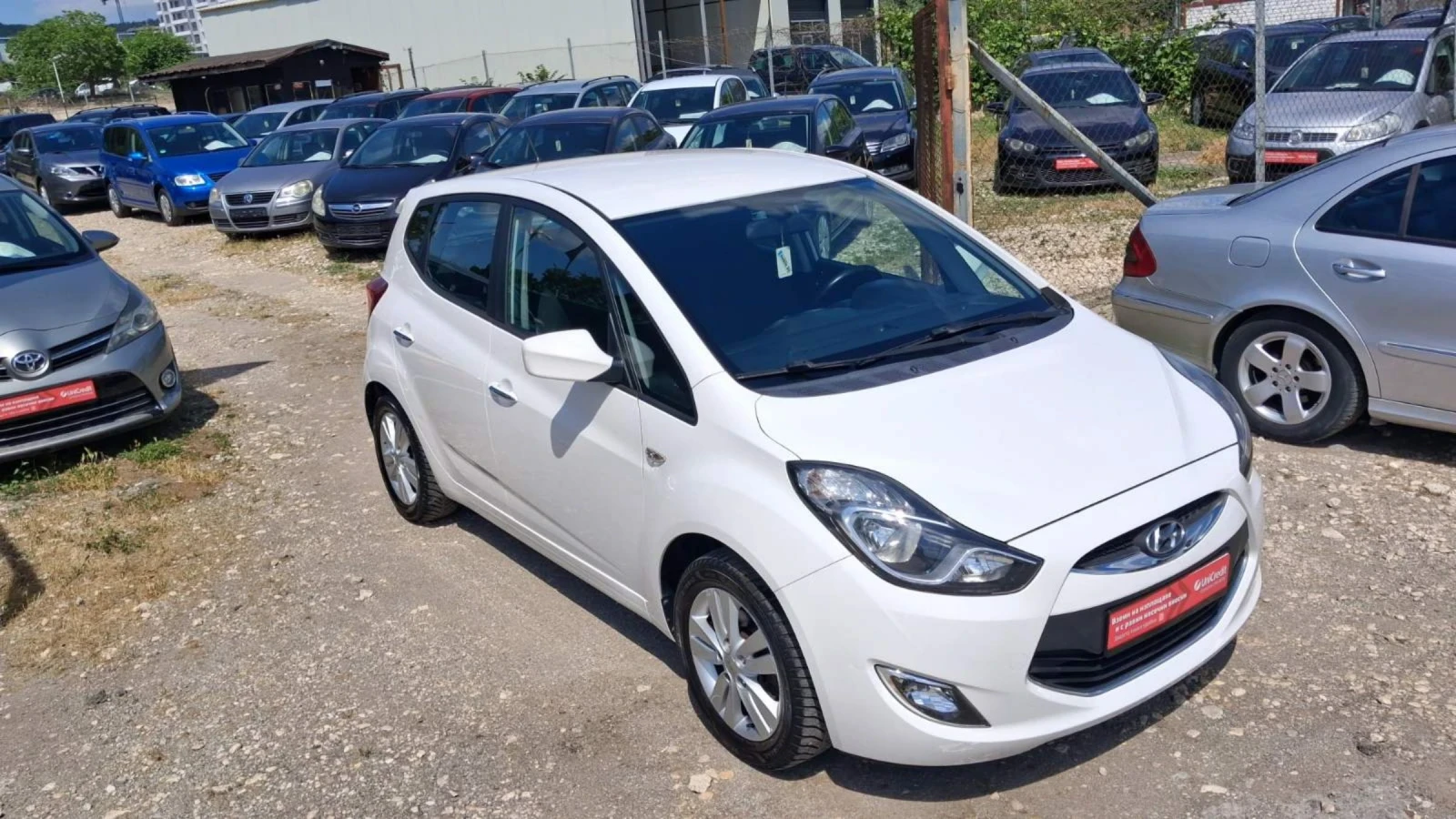 Hyundai Ix20 1.4i-LPG, снимка 16 - Автомобили и джипове - 55170237