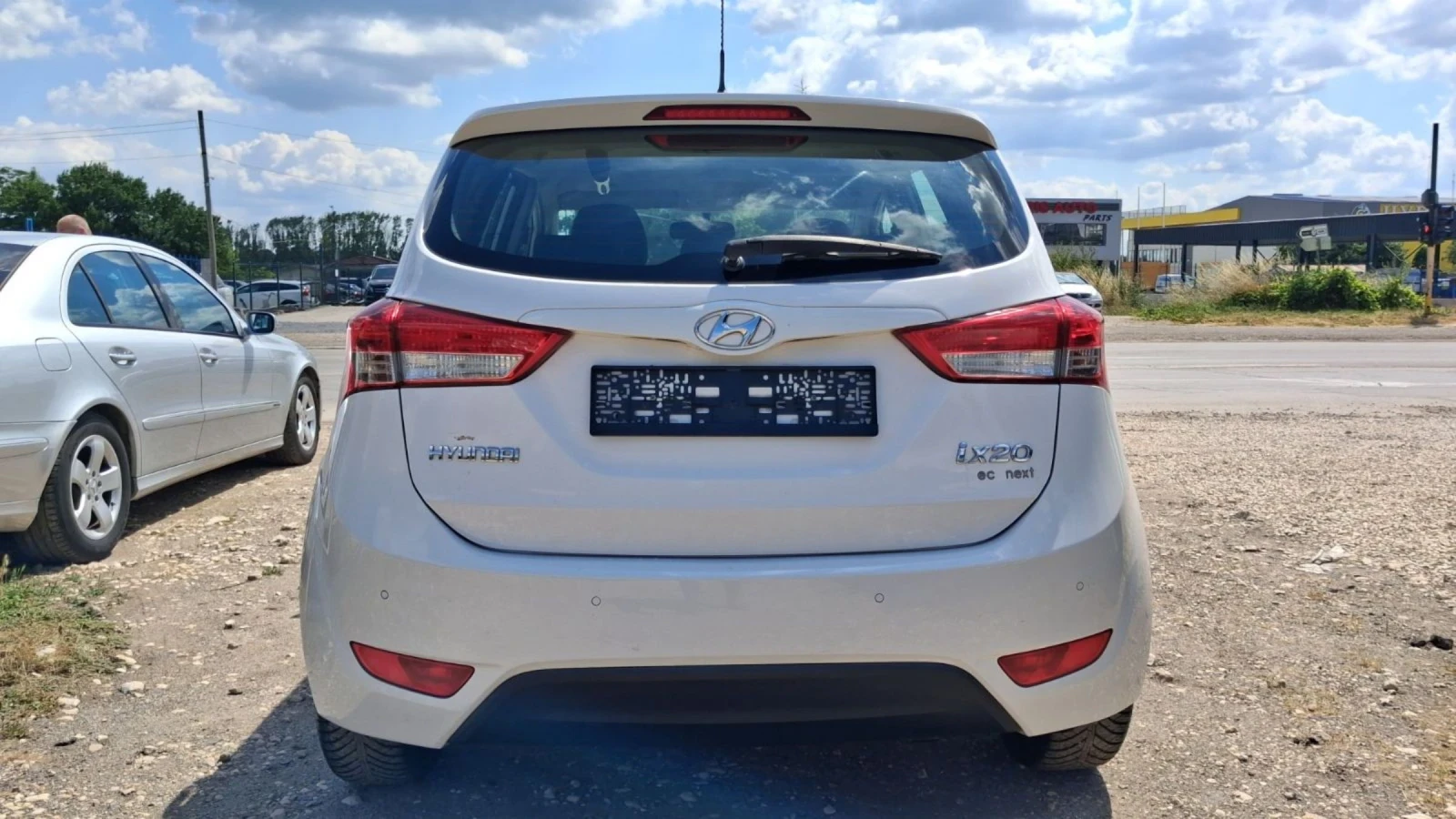Hyundai Ix20 1.4i-LPG, снимка 3 - Автомобили и джипове - 55170237