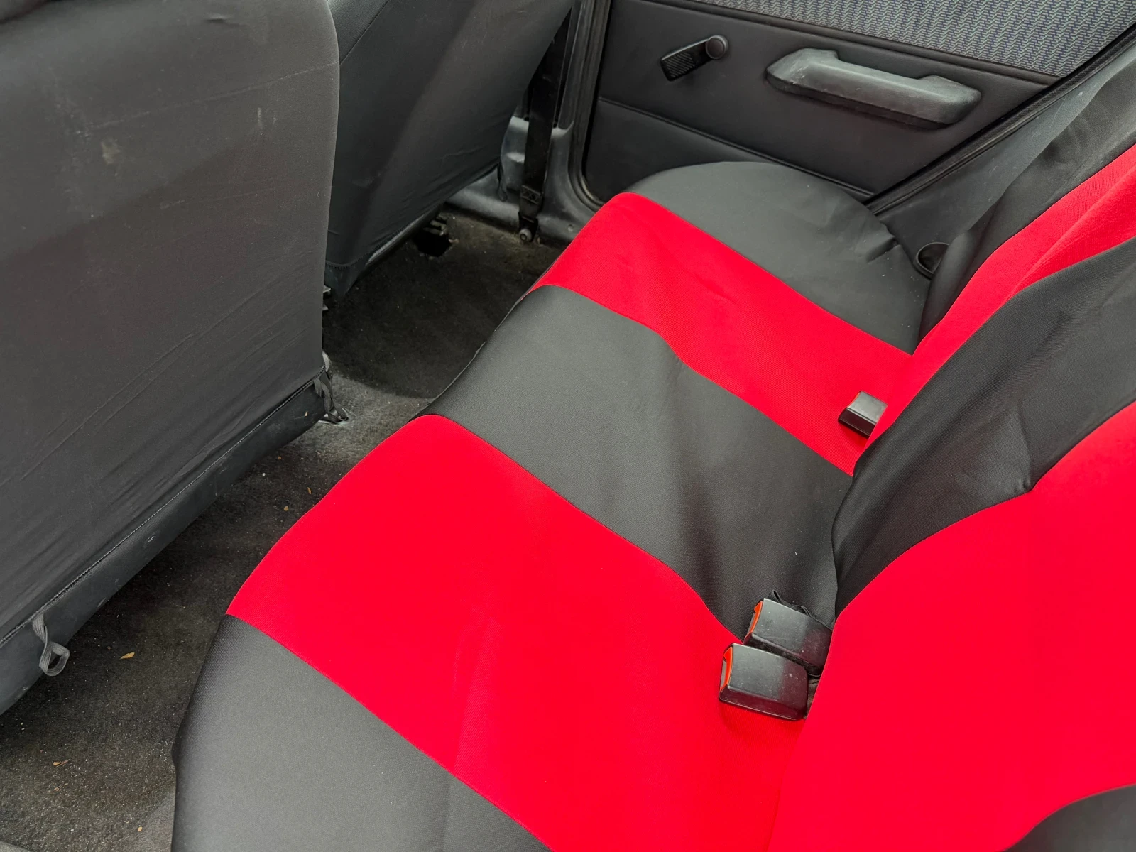 Ford Fiesta 1.3 Бензин, снимка 8 - Автомобили и джипове - 56658510