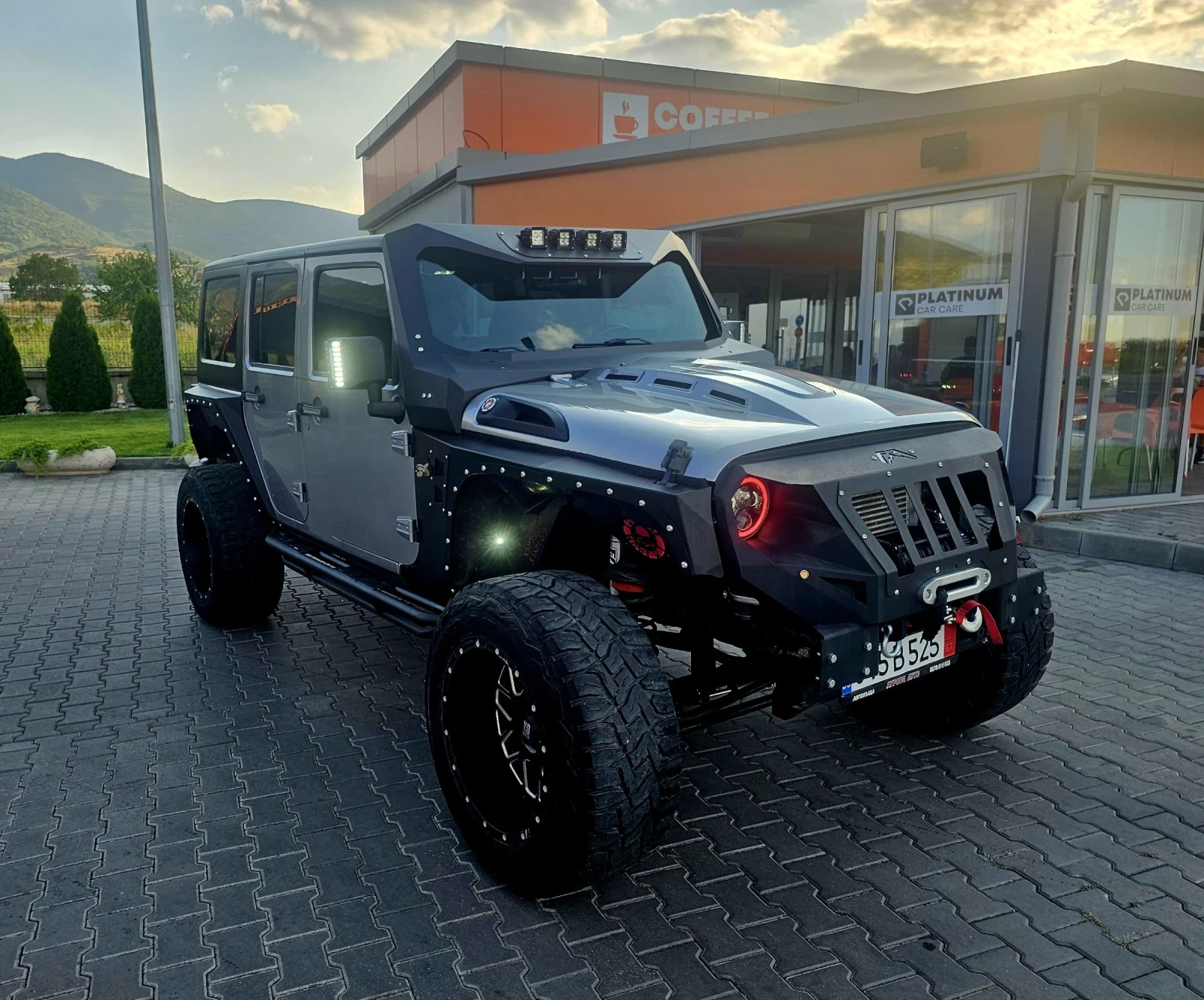 Jeep Wrangler RUBICON  , снимка 2 - Автомобили и джипове - 51249384