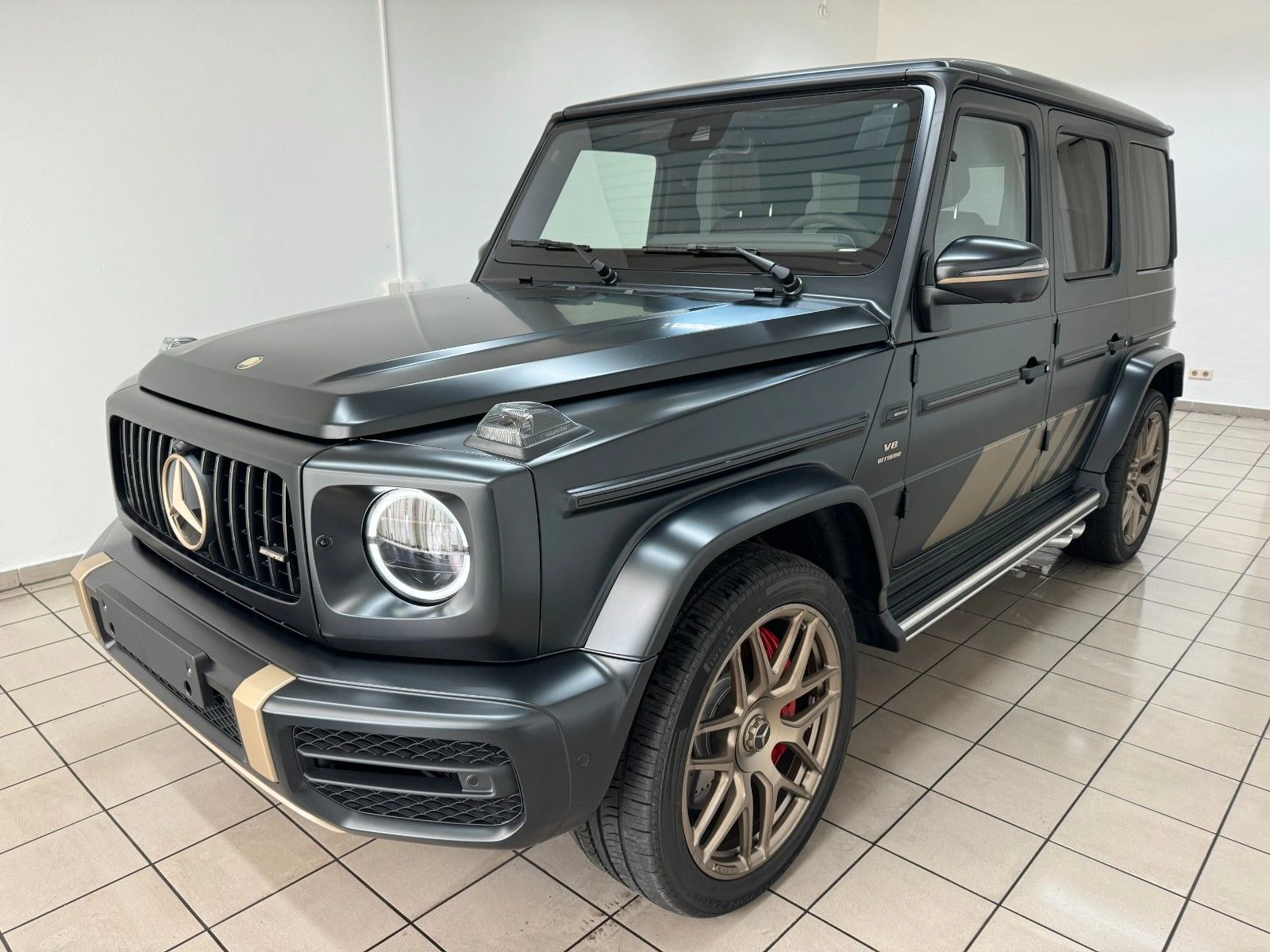 Mercedes-Benz G 63 AMG GRAND EDITION/1 OF 1000/CARBON/MAGNO/NIGHT/BURM/22 - изображение 2