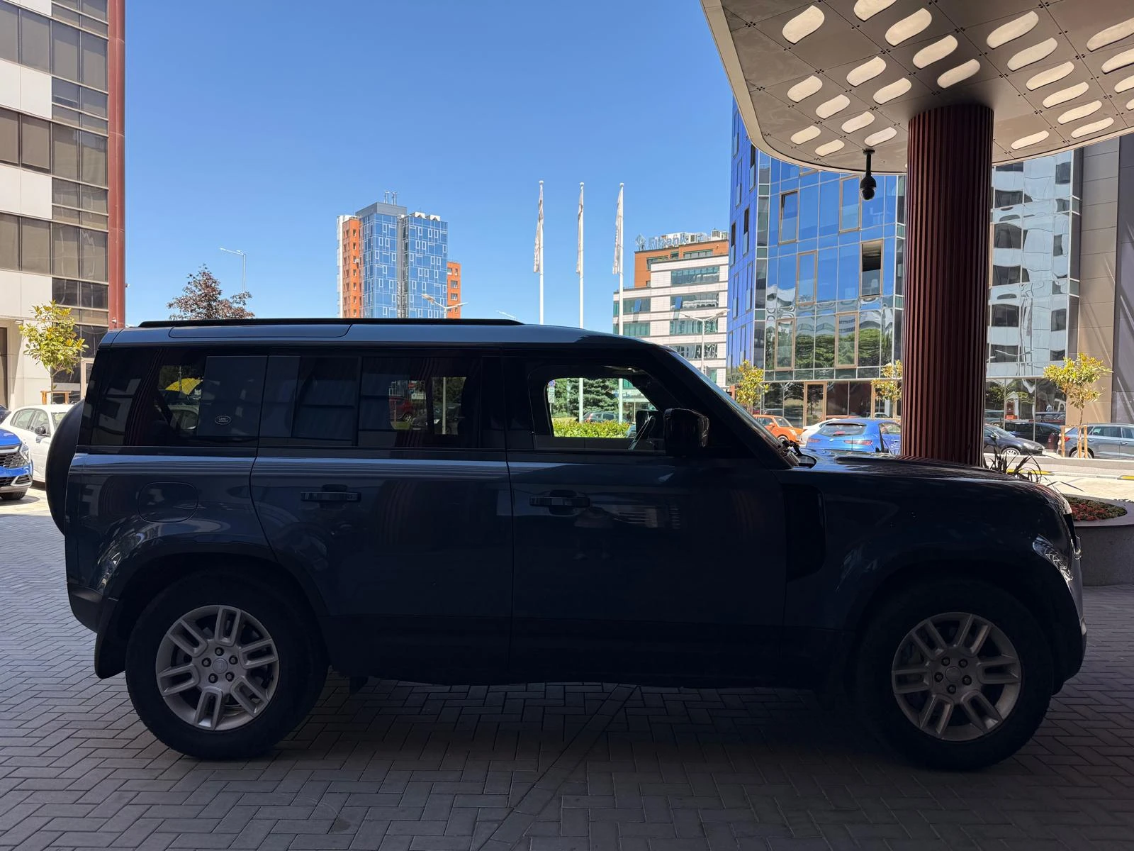 Land Rover Defender 110 D300 S 7seats - изображение 5