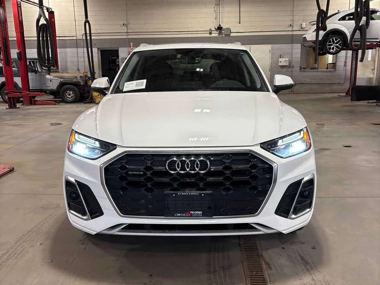 Audi Q5 Progressiv | PANO | KEYLESS | CARFAX, снимка 6 - Автомобили и джипове - 53928479