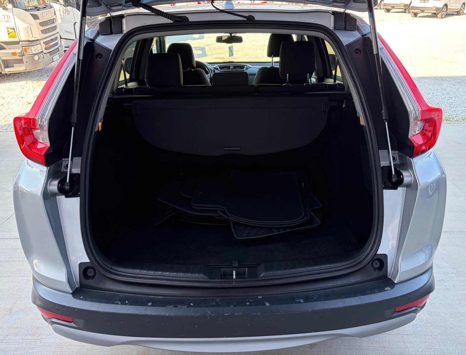 Honda Cr-v 2.0 Hev, снимка 10 - Автомобили и джипове - 54120614