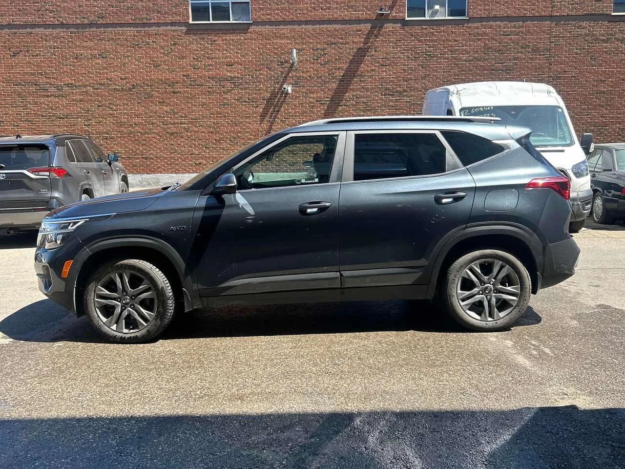 Kia Seltos * EX * CARFAX * 2 КЛЮЧА * KEYLESS * ПОДГРЕВИ, снимка 2 - Автомобили и джипове - 54750986
